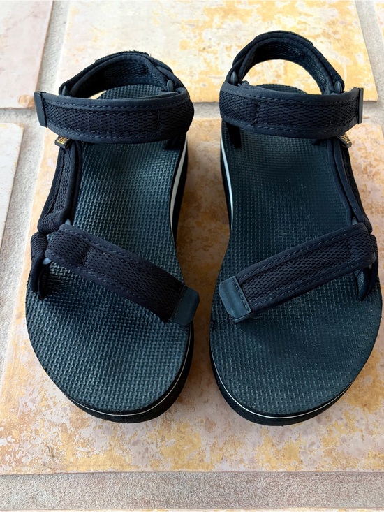 Teva Shoes - Teva Black & White 1102451 Platform Sandals Women’s 7, Sporty, Casual, Hippie